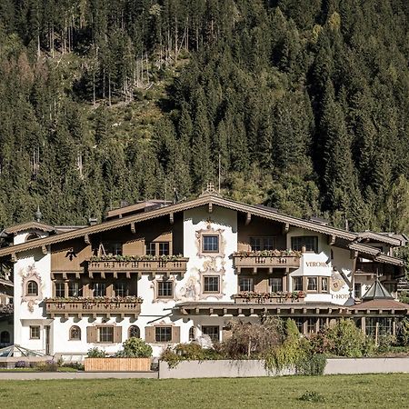 Apparthotel "Landhaus Veronika" Mayrhofen Bagian luar foto