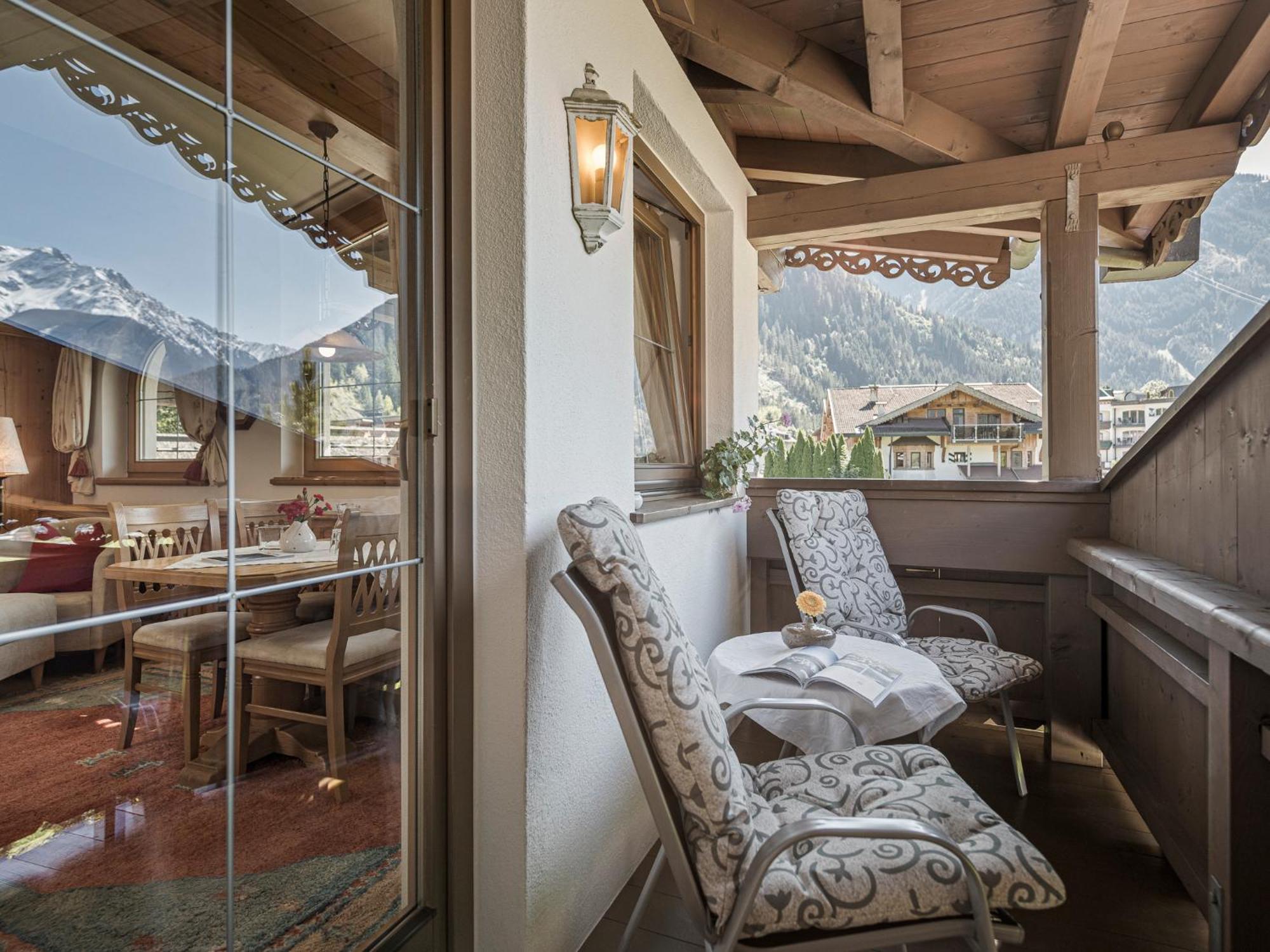 Apparthotel "Landhaus Veronika" Mayrhofen Bagian luar foto